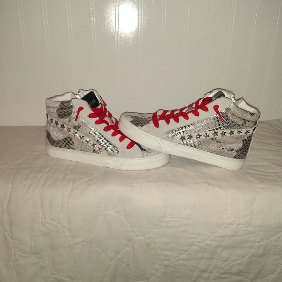 steve madden kenzie high top sneaker